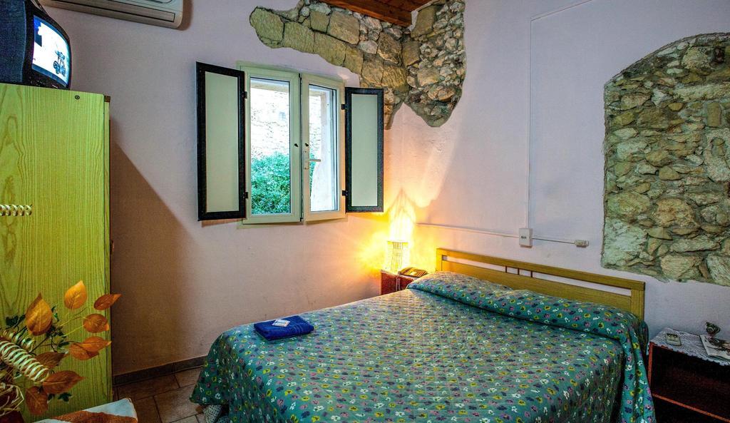 Albergo Aurora Cagliari Ruang foto